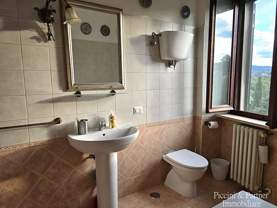 Immagine 42 di Pentalocale in vendita  in Via Ludovico Ariosto 7 a Piegaro