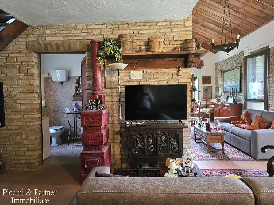 Immagine 6 di Villa in vendita  in Via IV Novembre 15 a Passignano Sul Trasimeno