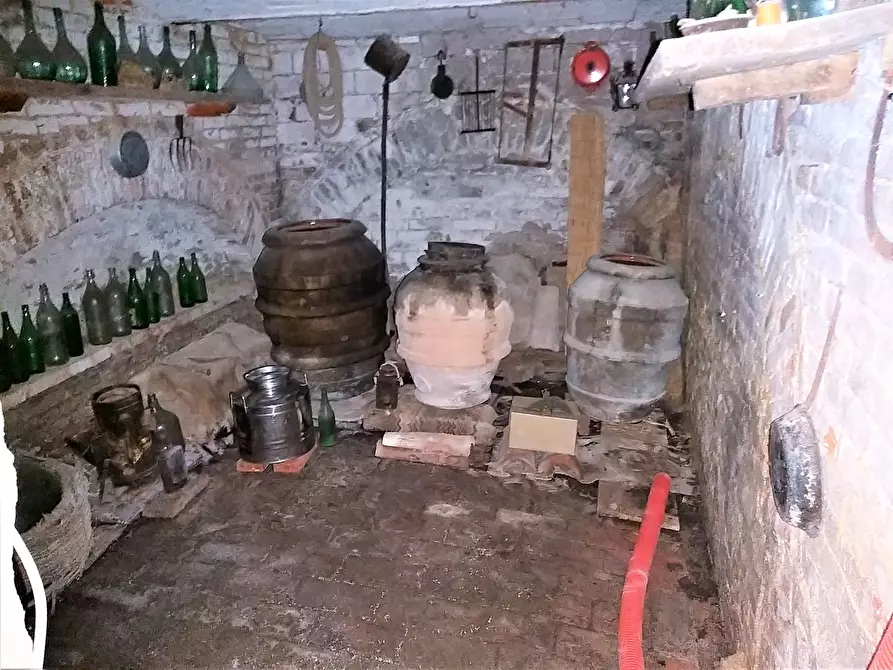 Immagine 21 di Porzione di casa in vendita  in SP301 54 a Castiglione Del Lago