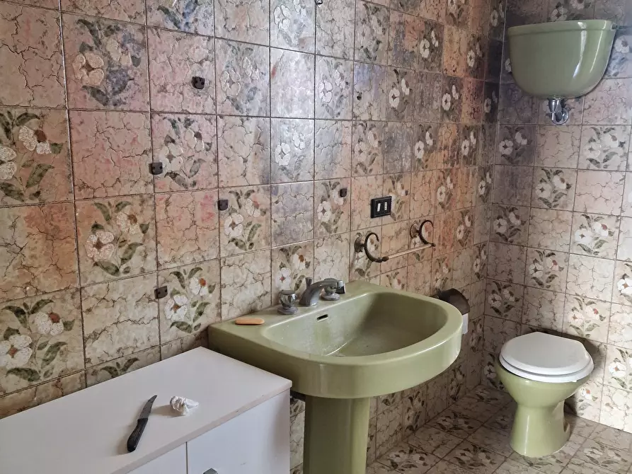 Immagine 25 di Pentalocale in vendita  in Via dei Partigiani 57 a Castiglione Del Lago