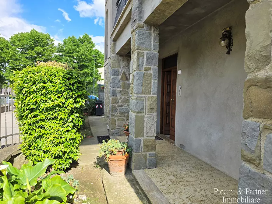 Immagine 2 di Pentalocale in vendita  a Tuoro Sul Trasimeno