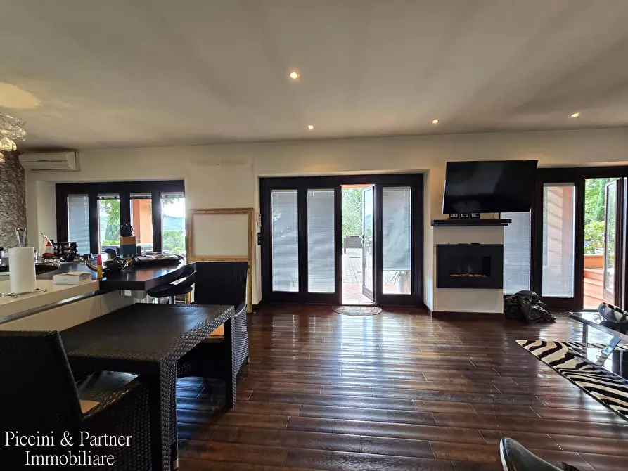 Immagine 33 di Villa in vendita  in Via dei Romani a Magione