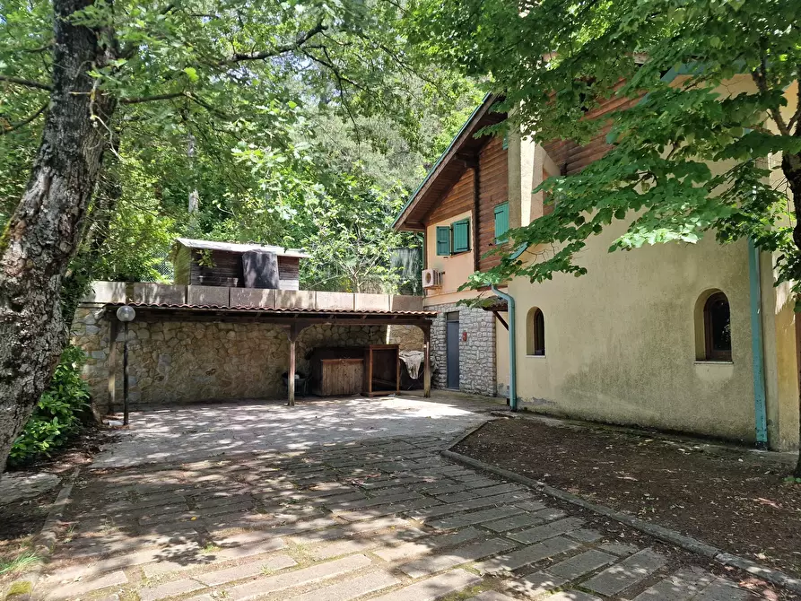 Immagine 60 di Villa in vendita  in Via dei Cespugli 12 a Passignano Sul Trasimeno