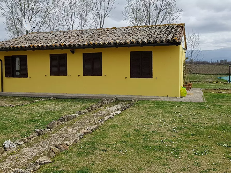 Immagine 30 di Casa vacanze in vendita  a Bevagna