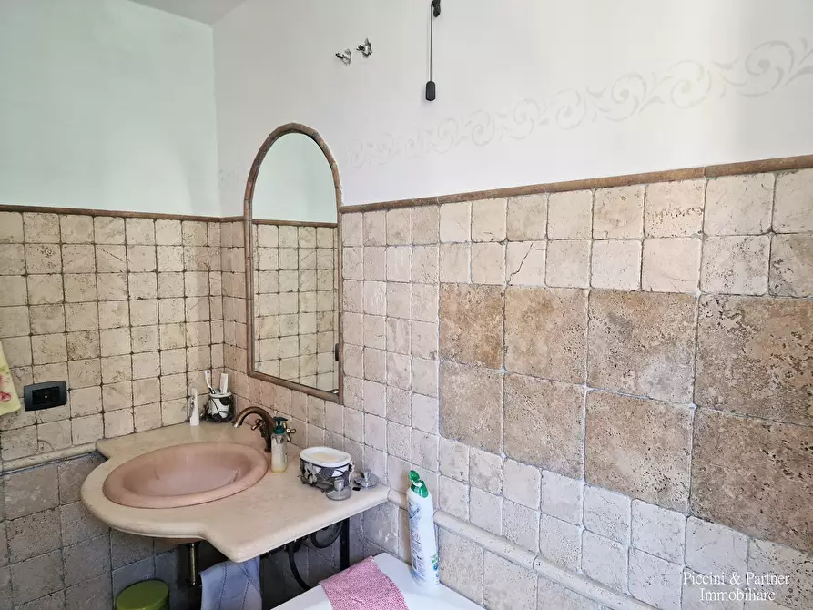 Immagine 48 di Rustico / casale in vendita  in Strada di Compresso a Perugia