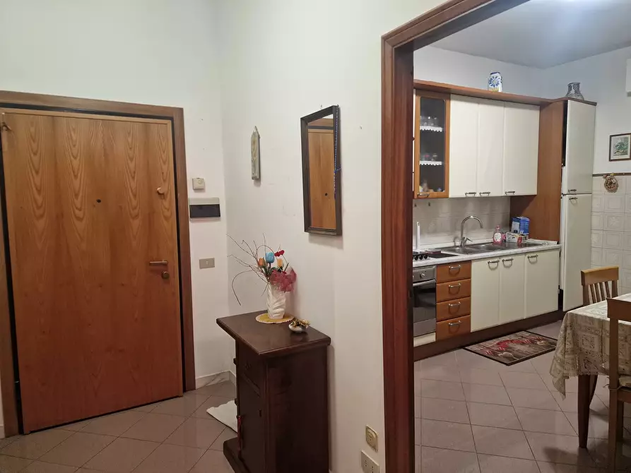 Immagine 6 di Quadrilocale in vendita  in Str. Tiberina Nord 159 a Perugia