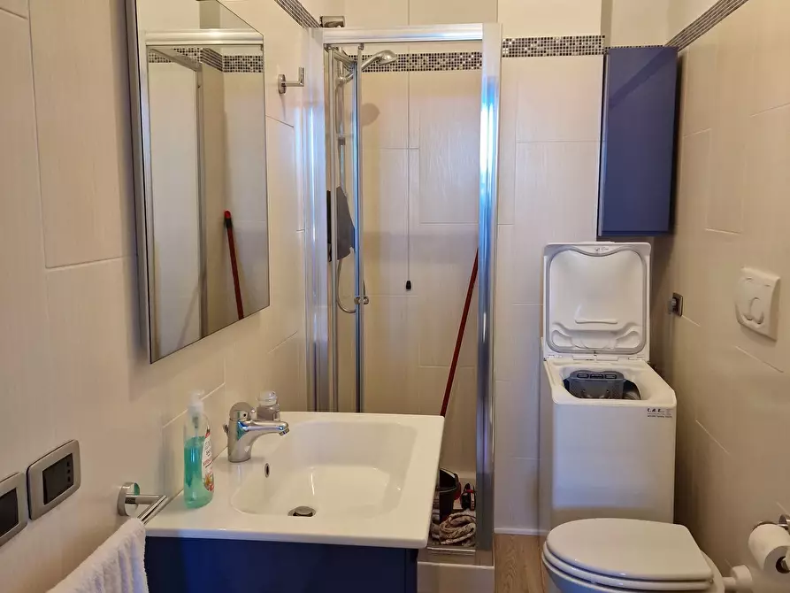 Immagine 13 di Pentalocale in vendita  in Via Madonna del Popolo a Perugia