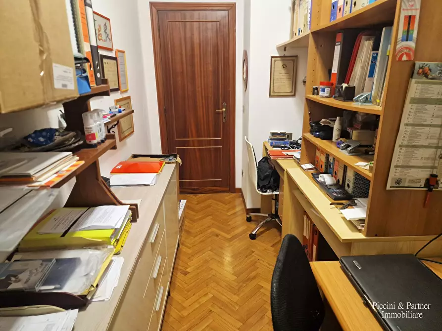 Immagine 45 di Pentalocale in vendita  in Via Giacomo Puccini 84 a Perugia
