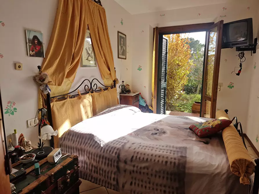 Immagine 40 di Porzione di casa in vendita  in Via Fioretti a Castiglione Del Lago