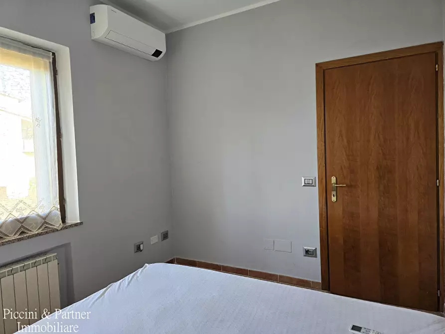 Immagine 41 di Casa bifamiliare in vendita  in Piazzale Umbria a Castiglione Del Lago