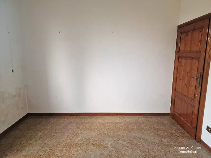 Immagine 9 di Pentalocale in vendita  in Via dei Partigiani 57 a Castiglione Del Lago