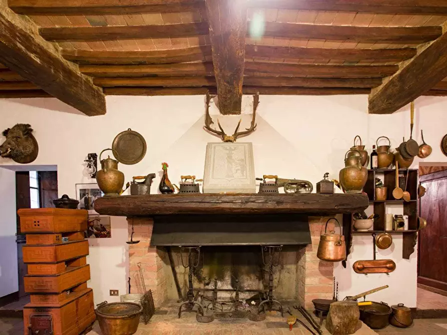 Immagine 11 di Rustico / casale in vendita  in Località I Poggi 28 a Castiglione Del Lago