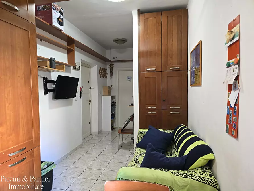 Immagine 11 di Pentalocale in vendita  in Via Beatrice 38 a Perugia