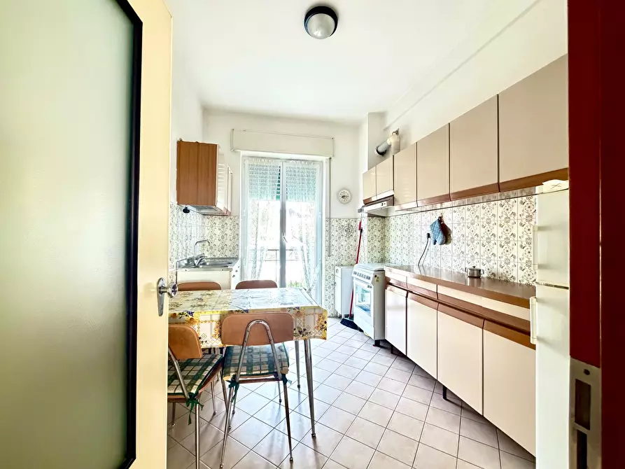 Immagine 9 di Quadrilocale in vendita  in Corso Europa 38 a Diano Marina