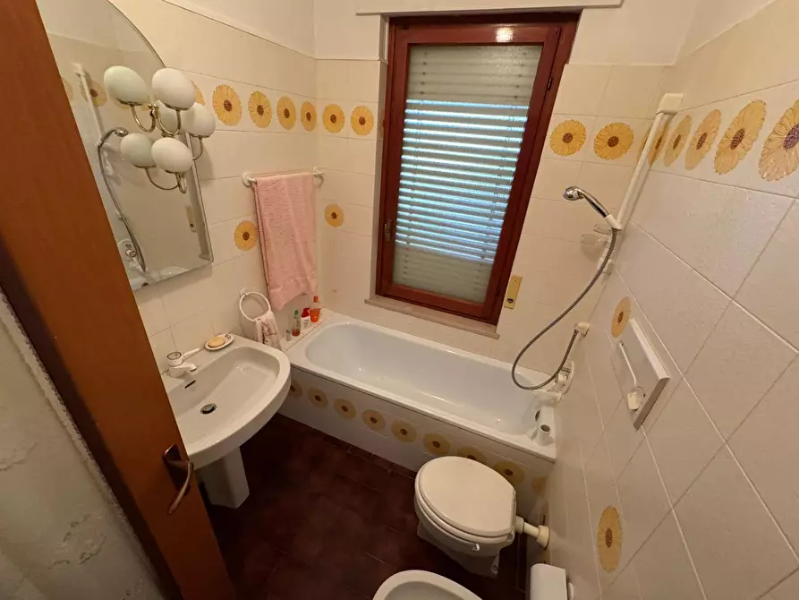 Immagine 20 di Bilocale in vendita  in Via Val D'Olivi 277 a San Remo