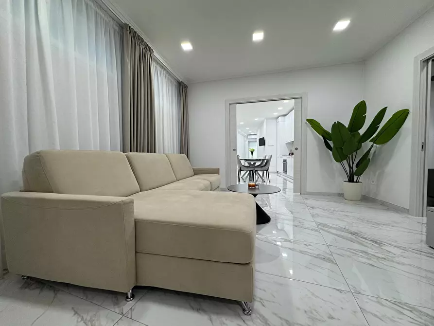 Immagine 3 di Appartamento in vendita  in Corso Orazio Raimondo 109 a San Remo