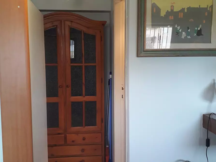 Immagine 6 di Monolocale in affitto  a Pietrasanta