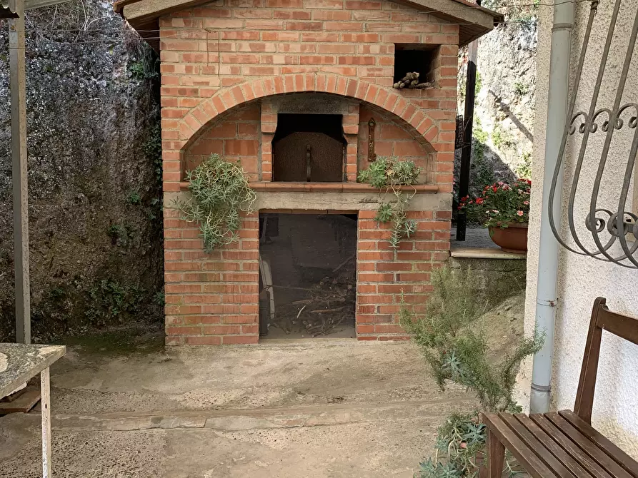 Immagine 13 di Rustico / casale in vendita  a Camaiore