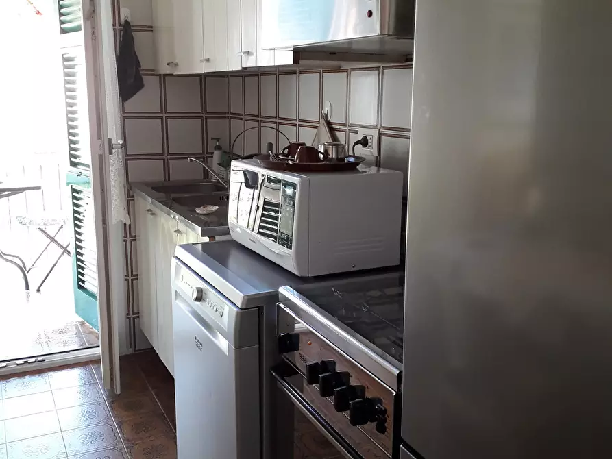 Immagine 22 di Quadrilocale in affitto  a Pietrasanta