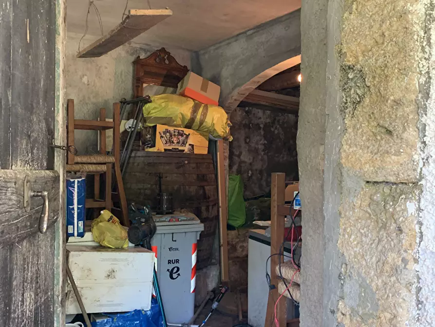 Immagine 37 di Rustico / casale in vendita  a Camaiore