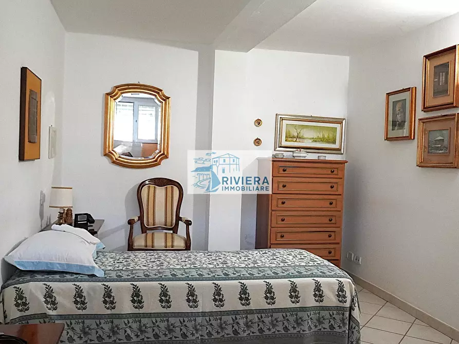 Immagine 47 di Villa in vendita  in Via Giulio Cesare 2 a Santo Stefano Al Mare