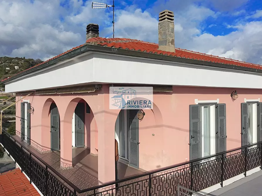 Immagine 3 di Porzione di casa in vendita  a San Remo