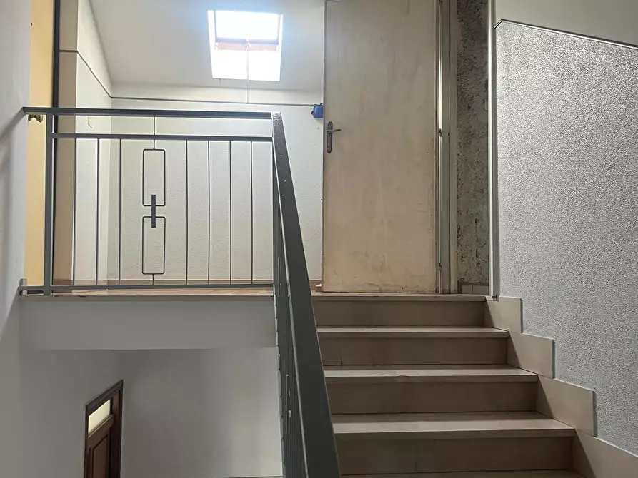 Immagine 24 di Pentalocale in vendita  in Via Martiri VI Ott. 90 a Lanciano