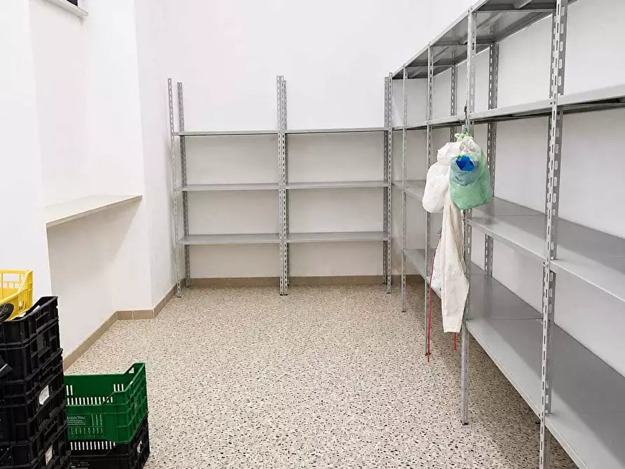 Immagine 5 di Locale commerciale in affitto  in Via Martiri VI Ott. 26 a Lanciano