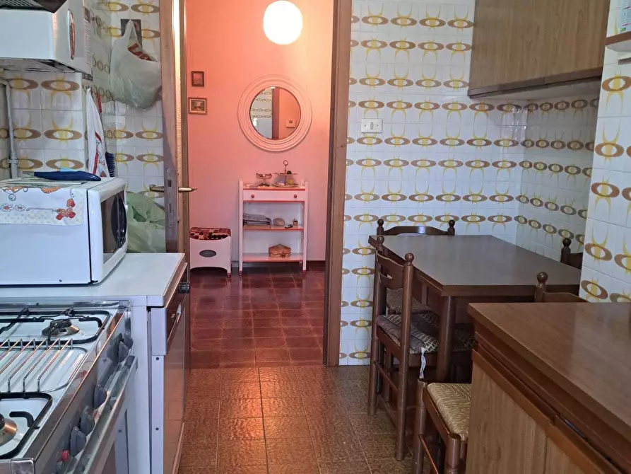 Immagine 11 di Pentalocale in vendita  in Via Martiri VI Ott. 73A a Lanciano