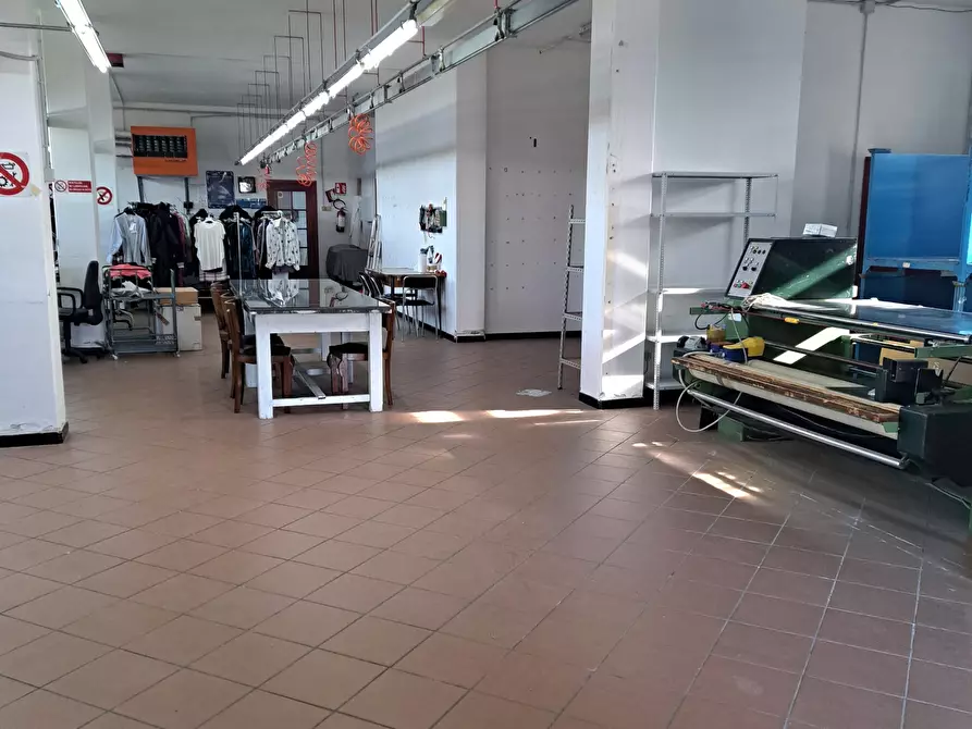 Immagine 3 di Attività artigianale in affitto  in SS538 a Orsogna