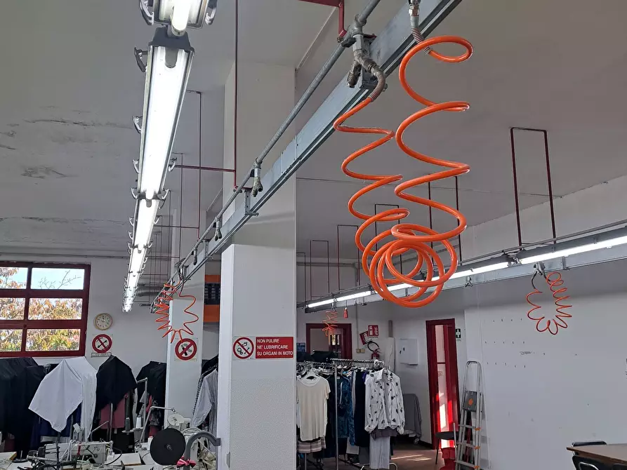 Immagine 16 di Attività artigianale in affitto  in SS538 a Orsogna