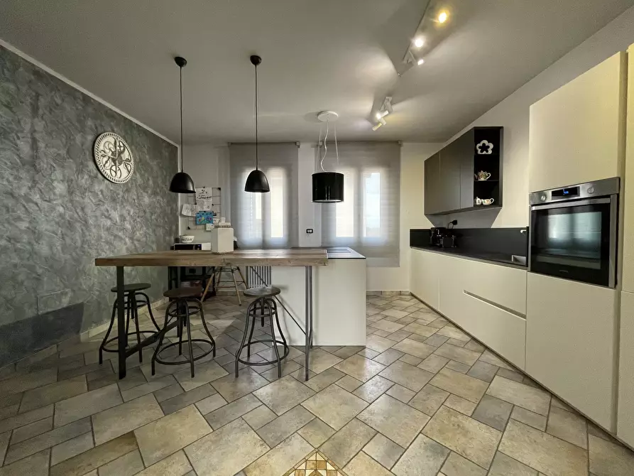 Immagine 1 di Casa indipendente in vendita  in Via Paolo Bocci a Cecina