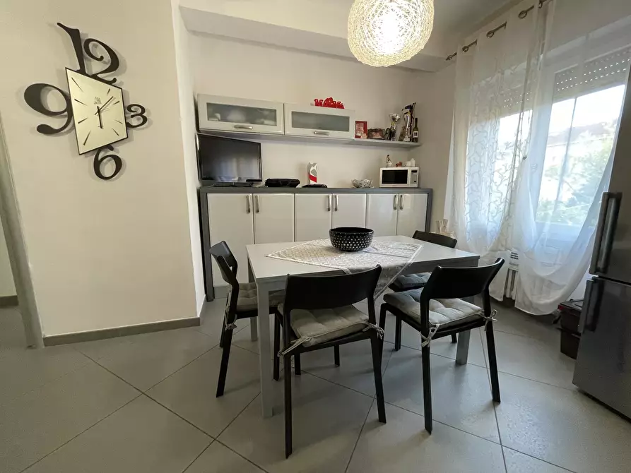 Immagine 5 di Appartamento in vendita  in Viale Guglielmo Marconi a Cecina