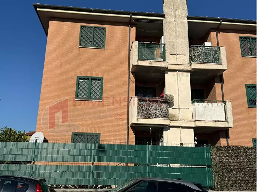 Immagine 5 di Trilocale in vendita  in VIA DEL FOSSO DELL'OSA a Roma