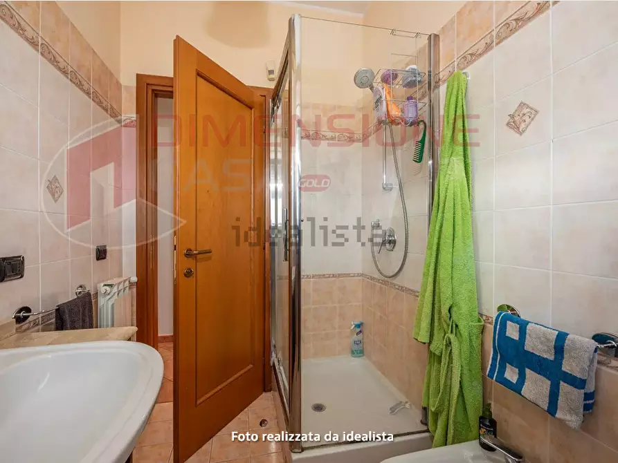 Immagine 17 di Quadrilocale in vendita  in Via delle due torri a Roma