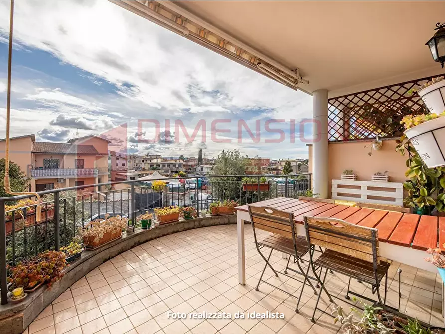 Immagine 24 di Quadrilocale in vendita  in Via delle due torri a Roma