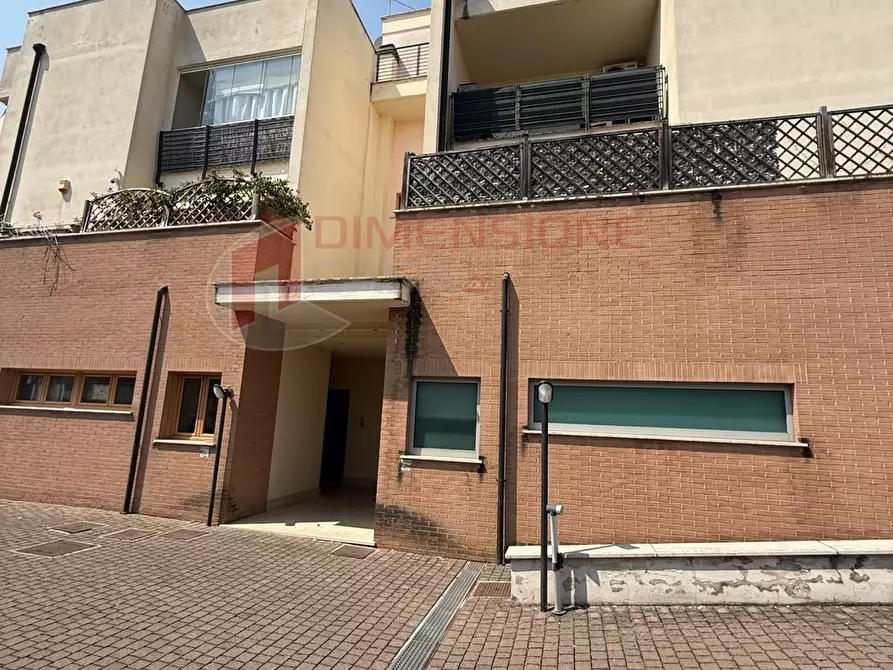 Immagine 22 di Bilocale in vendita  in via del fosso dell'osa a Roma