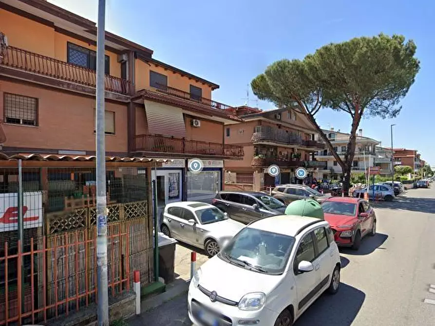 Immagine 3 di Trilocale in vendita  a Roma