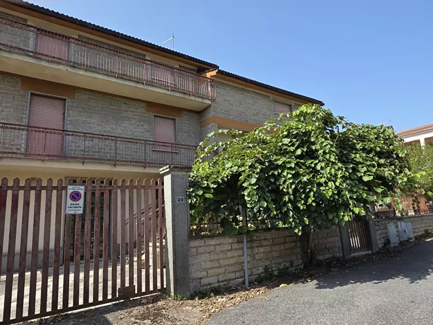 Immagine 101 di Palazzo in vendita  in Via Giovanni Pascoli 18 a Morlupo
