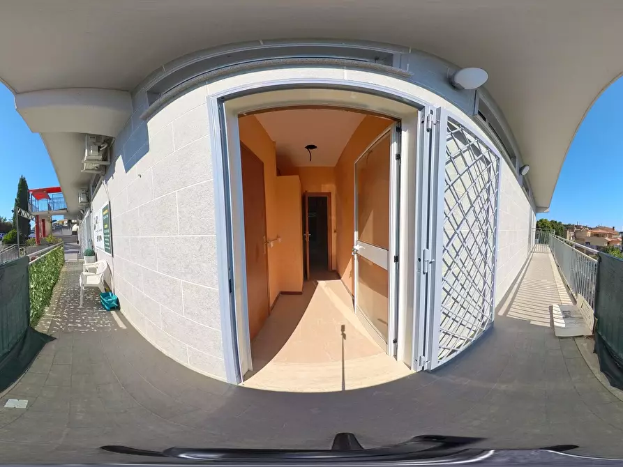 Immagine 9 di Locale commerciale in affitto  in Via San Michele 22 a Morlupo