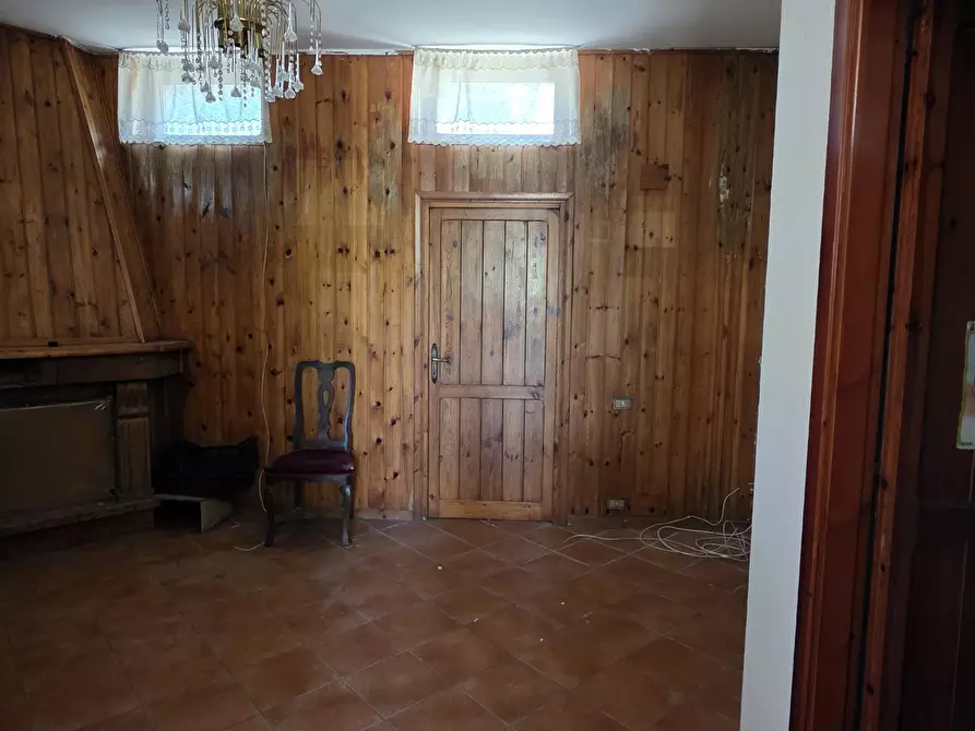 Immagine 28 di Palazzo in vendita  in Via Giovanni Pascoli 18 a Morlupo