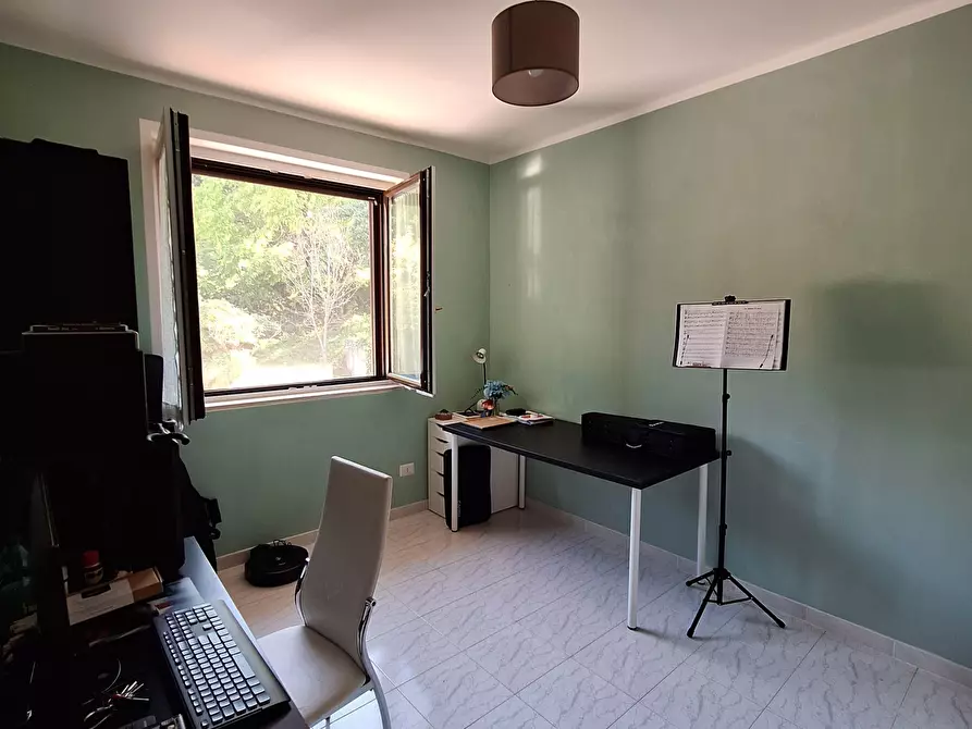 Immagine 10 di Trilocale in vendita  in Via Umberto Boccioni 4 a Morlupo