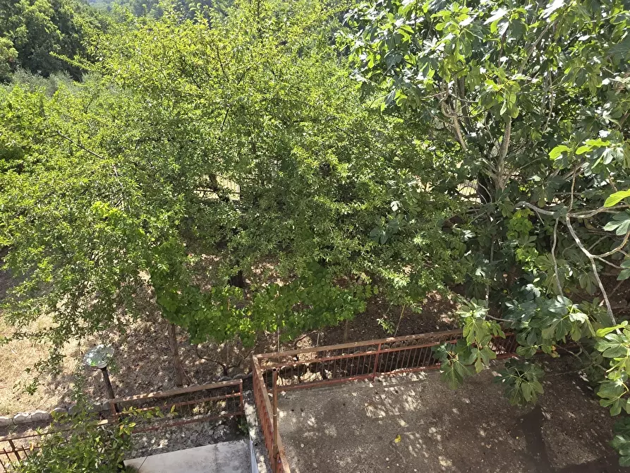 Immagine 49 di Palazzo in vendita  in Via Giovanni Pascoli 18 a Morlupo
