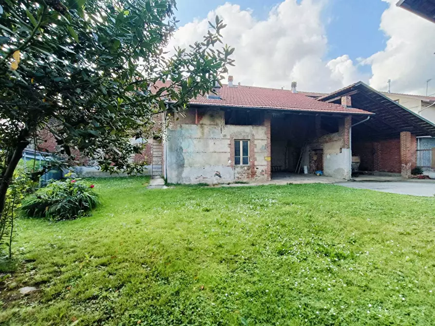 Immagine 6 di Magazzino in vendita  in Via Chiesa S.Domenico 1 a Front