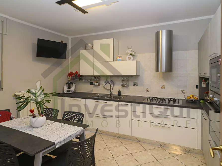 Immagine 7 di Quadrilocale in vendita  a Nole