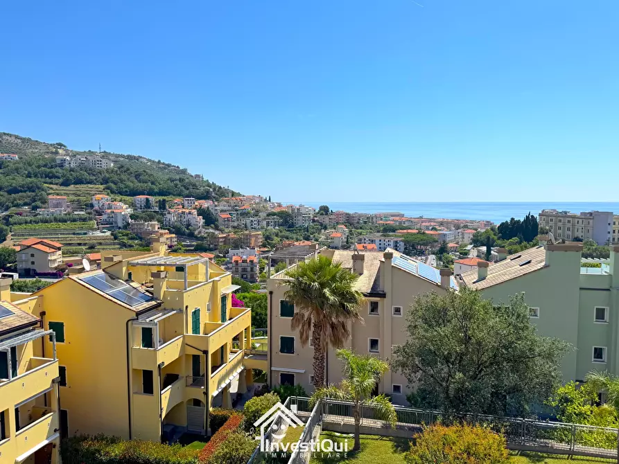 Immagine 31 di Bilocale in vendita  in Via Felice Cascione 26 a Pietra Ligure