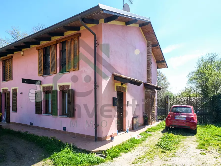Immagine 2 di Villa in vendita  in SP18 22 a Ciriè
