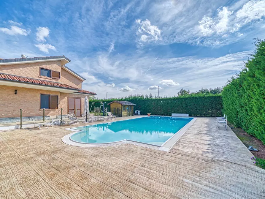 Immagine 2 di Villa in vendita  in Viale Paradiso a Rivarossa