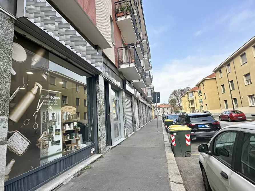 Immagine 15 di Attività commerciale in vendita  in Corso Vercelli 388 a Torino
