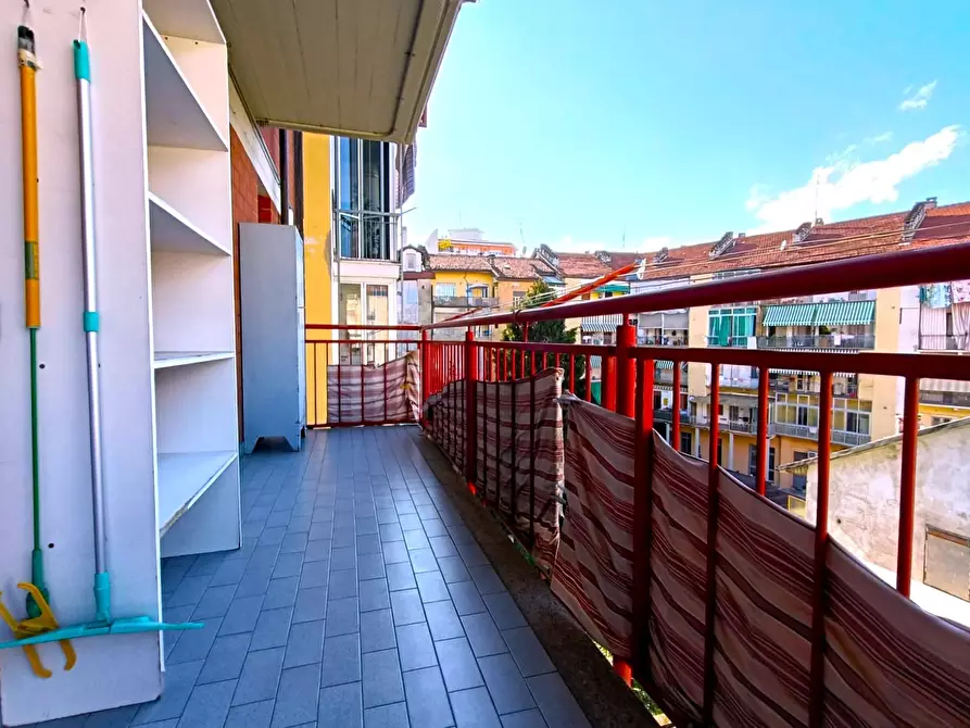 Immagine 25 di Pentalocale in vendita  in Via Villarbasse 32 a Torino